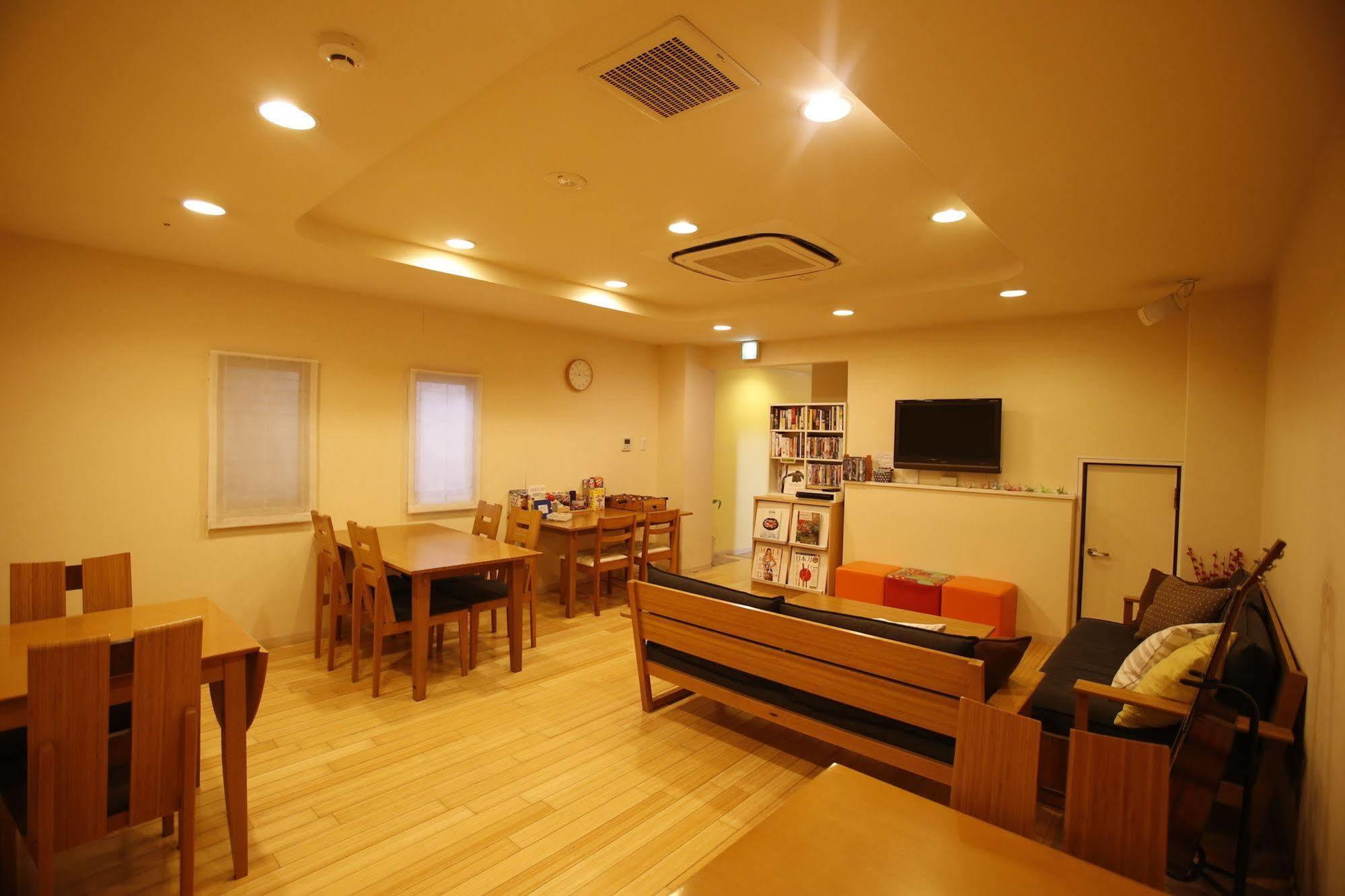 K'S House Hiroshima - Travelers Hostel Екстер'єр фото